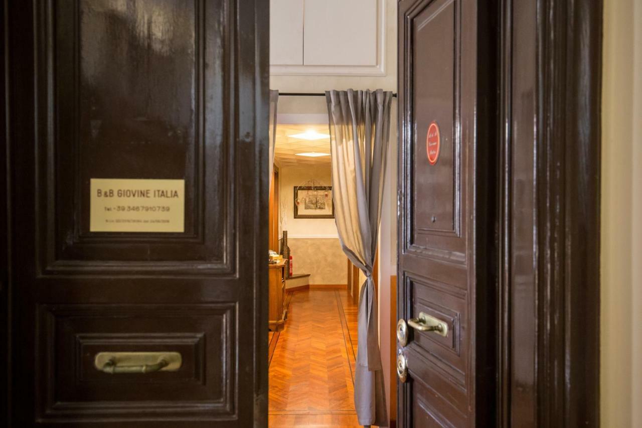 B&B Giovine Italia Рим Екстериор снимка